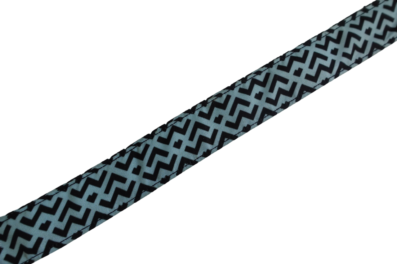 Smooth-Walk Harness